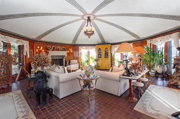 Chandelier, Fireplace, Interior, Living room