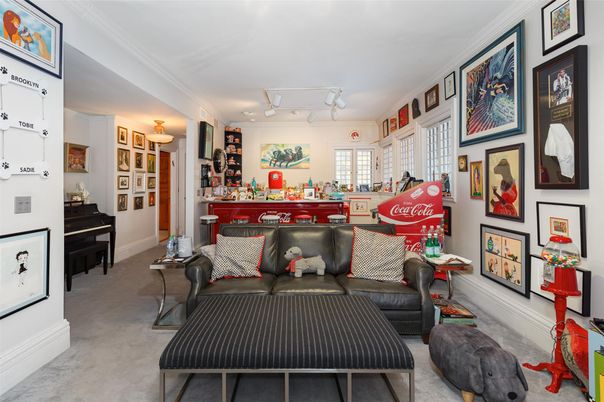 Interior, Living room, Piano