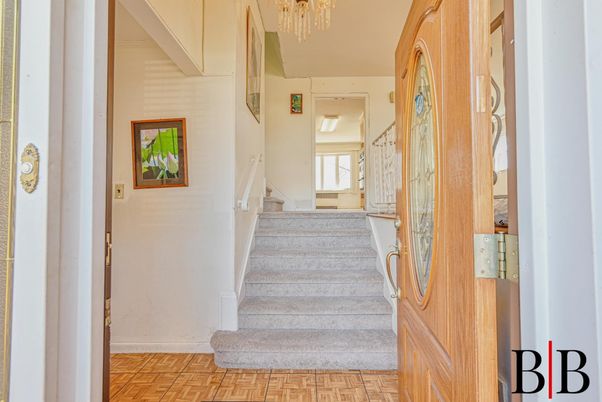 Chandelier, Interior, Wood Texture Flooring