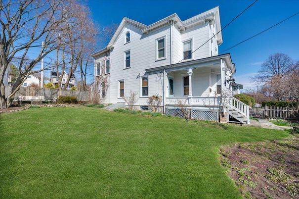 Backyard, Exterior, Facade, Queen Anne Victorian