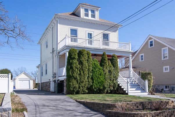 Detached Garage, Exterior, Facade, American Foursquare