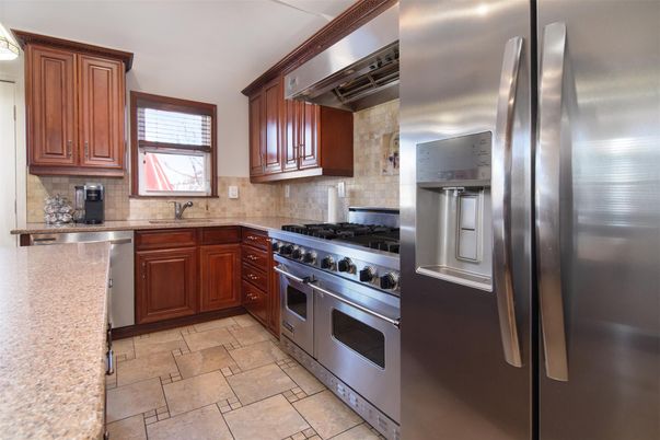 Interior, Kitchen, Stainless Steel Appliances