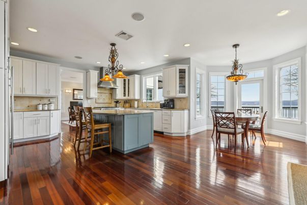Dining room, Interior, Kitchen, Pendant Lights, Recessed Lighting, Wood Texture Flooring