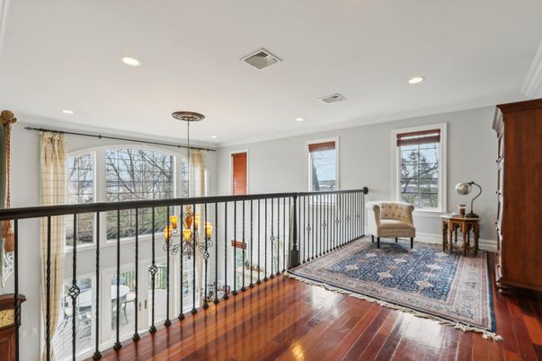 Interior, Pendant Lights, Recessed Lighting, Wood Texture Flooring