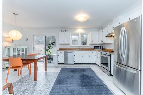 Dining room, Interior, Kitchen, Pendant Lights, Stainless Steel Appliances