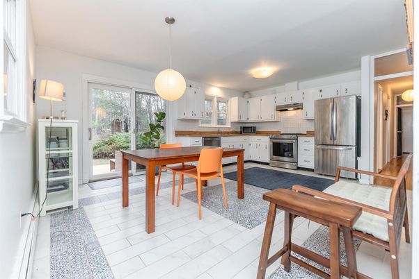 Dining room, Interior, Kitchen, Pendant Lights, Stainless Steel Appliances