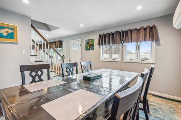 Dining room, Interior, Recessed Lighting