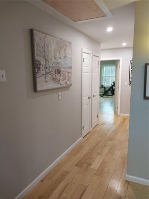 Interior, Recessed Lighting, Wood Texture Flooring