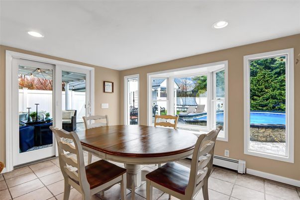 Dining room, Interior, Recessed Lighting