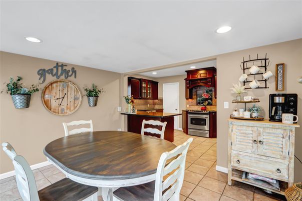 Dining room, Interior, Kitchen, Recessed Lighting