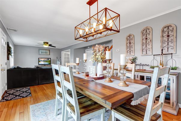 Chandelier, Dining room, Interior, Living room, Wood Texture Flooring