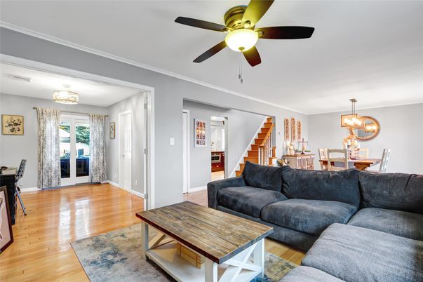 Chandelier, Dining room, Interior, Living room, Wood Texture Flooring