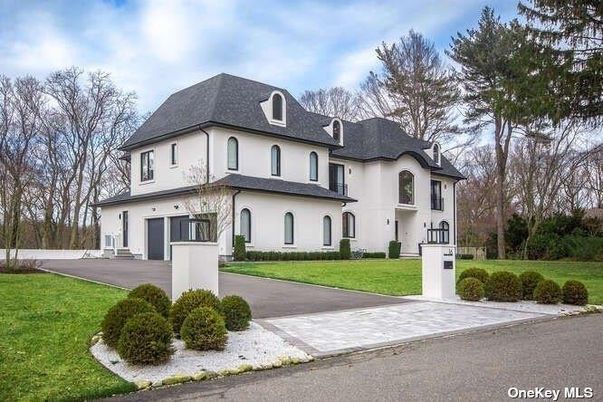 Attached, Backyard, Exterior, Facade, French Provincial
