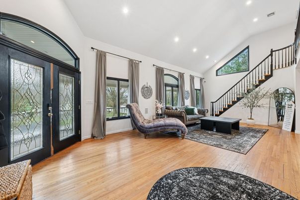 Interior, Living room, Recessed Lighting, Wood Texture Flooring