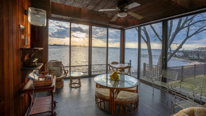 Interior, Sun Room, Water, Wood Texture Flooring