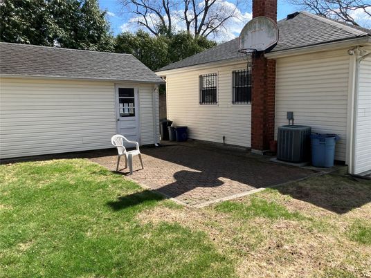 Detached Garage, Exterior