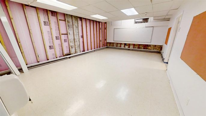 Empty room, Interior, Recessed Lighting
