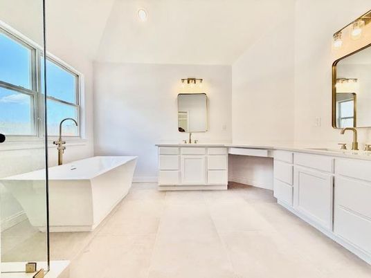 Bathroom, Dual Sink Vanities, Free Standing Baths, Interior, Recessed Lighting