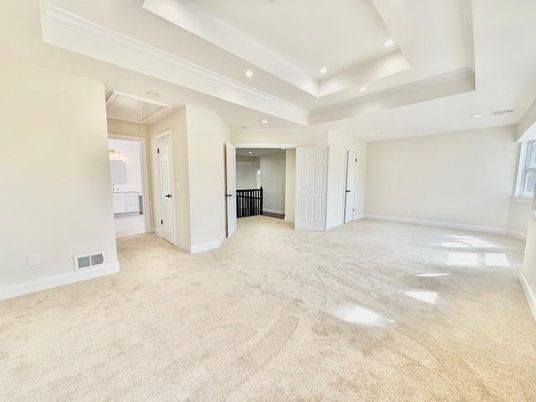 Empty room, Interior, Recessed Lighting