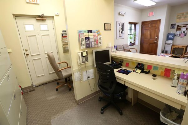 Home Office, Interior