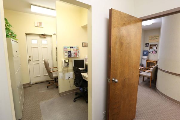 Home Office, Interior