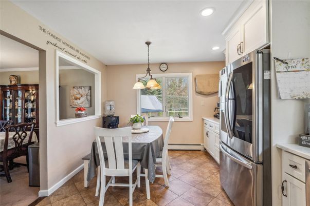 Dining room, Interior, Kitchen, Pendant Lights, Recessed Lighting