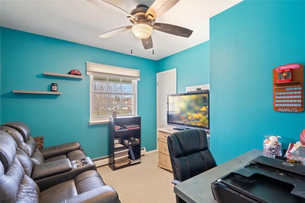 Home Office, Interior