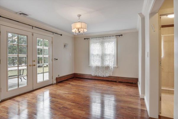 Chandelier, Empty room, Interior, Wood Texture Flooring