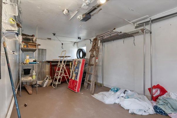 Garage, Interior