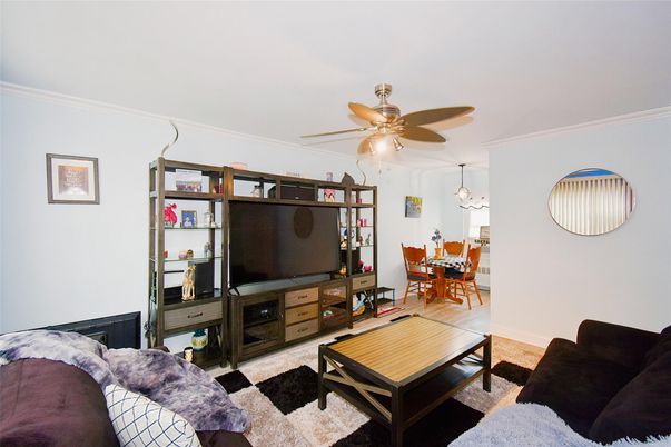 Chandelier, Dining room, Interior, Living room