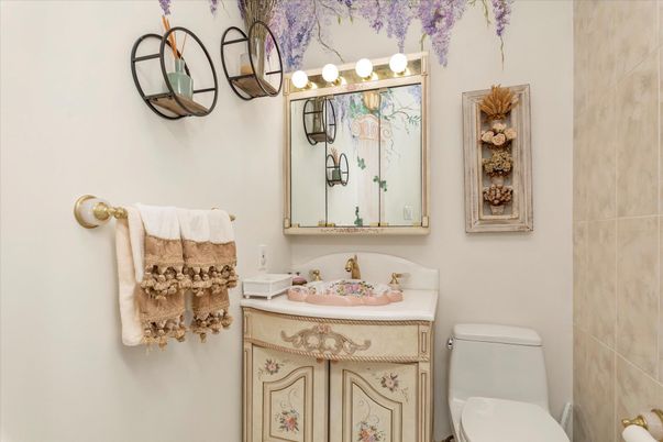 Bathroom, Interior