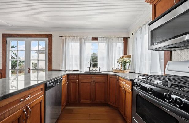 Interior, Kitchen, Stainless Steel Appliances, Wood Texture Flooring