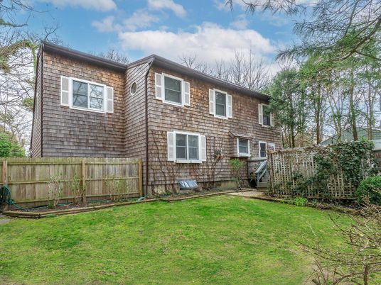 Backyard, Exterior, Facade, Rowhouse