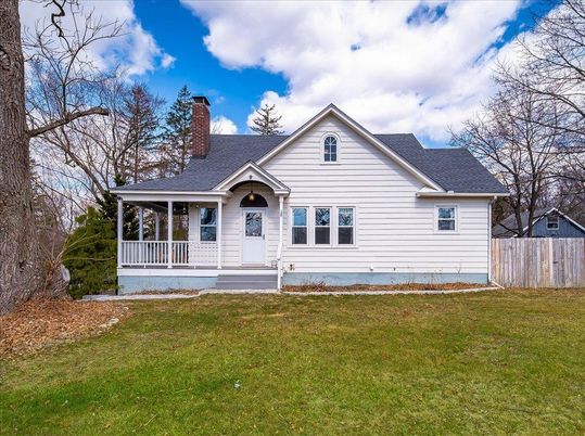 Backyard, Exterior, Facade, Farmhouse