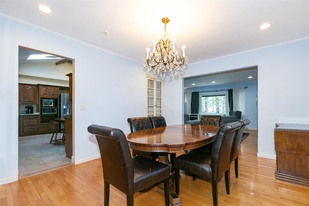 Chandelier, Dining room, Interior, Kitchen, Recessed Lighting, Wood Texture Flooring