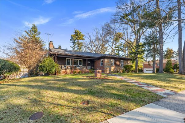 Attached, Backyard, Exterior, Facade, Brick Facade, Log Home