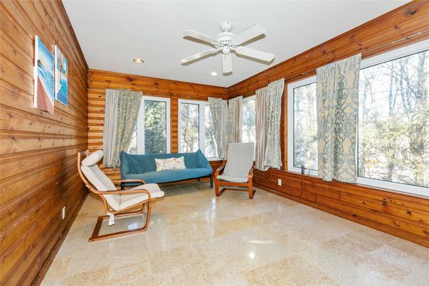 Empty room, Interior, Recessed Lighting, Wooden Walls
