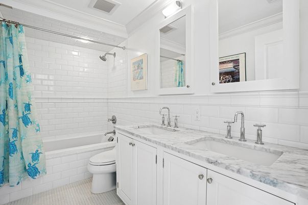 Bathroom, Dual Sink Vanities, Interior