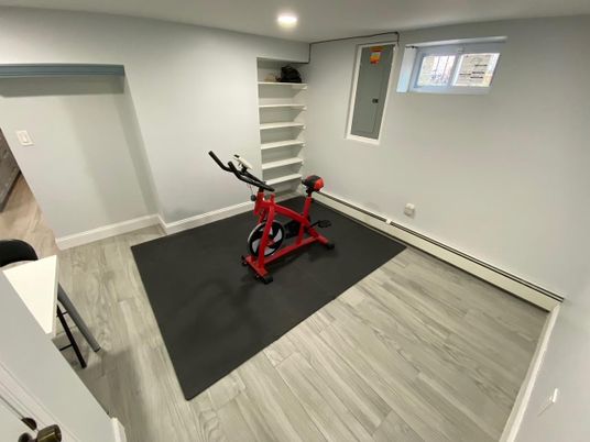 Fitness Equipment, Interior, Recessed Lighting, Wood Texture Flooring
