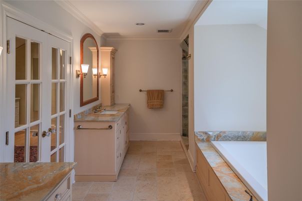 Bathroom, Interior, Recessed Lighting