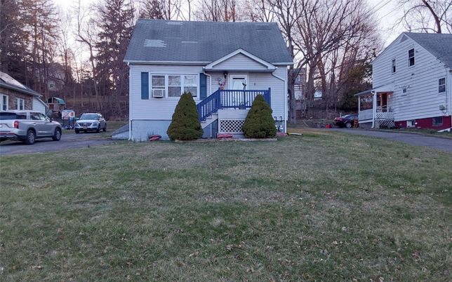 Backyard, Exterior, Facade, Cape Cod