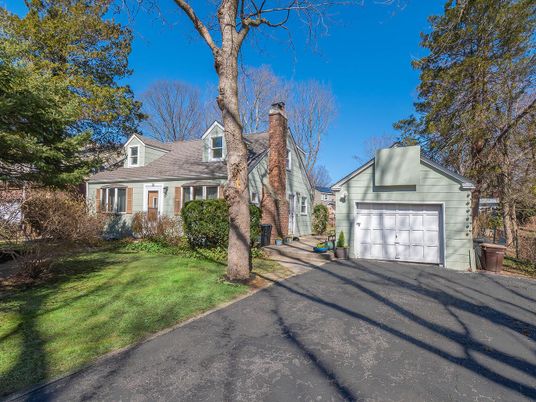 Attached, Detached Garage, Exterior, Facade, Cape Cod