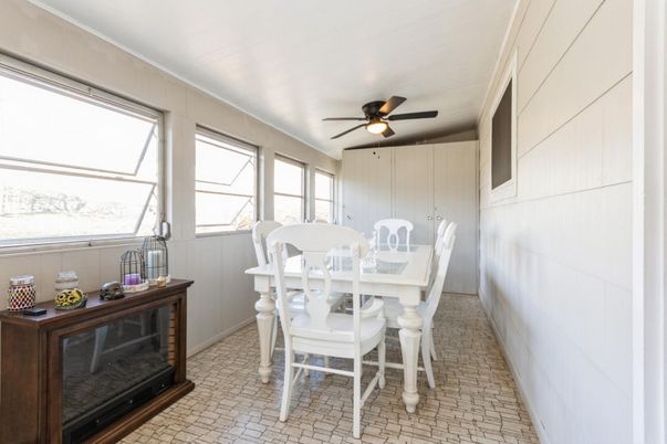 Dining room, Interior
