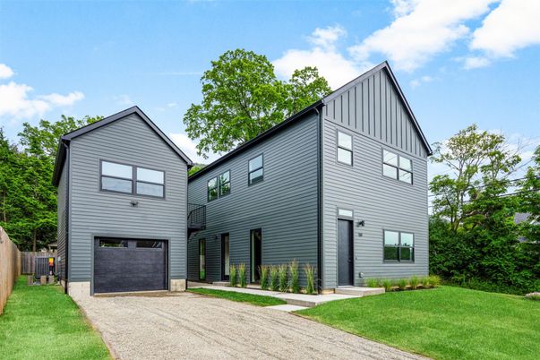 Attached, Exterior, Facade, Rowhouse