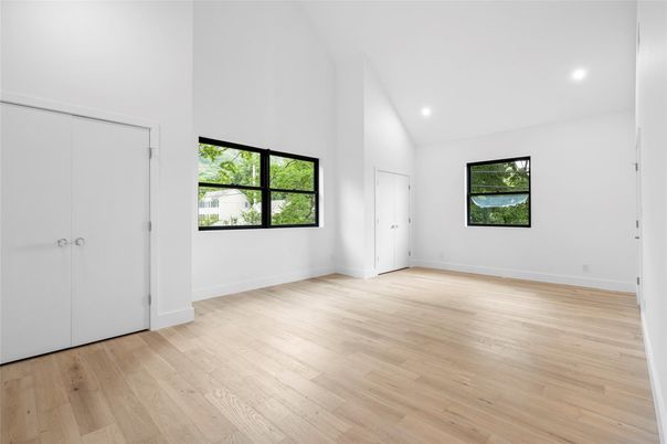 Empty room, Interior, Recessed Lighting, Wood Texture Flooring