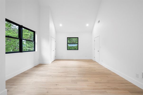 Empty room, Interior, Recessed Lighting, Wood Texture Flooring