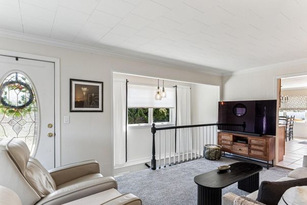 Interior, Living room, Pendant Lights