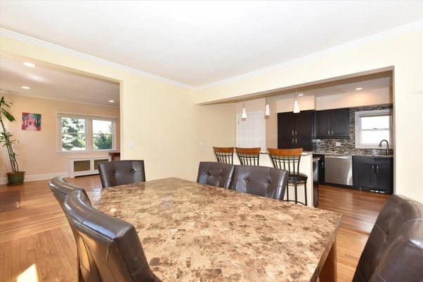 Dining room, Interior, Kitchen, Pendant Lights, Recessed Lighting, Wood Texture Flooring