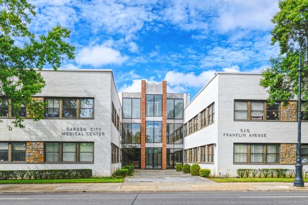 Exterior, Facade, Modern