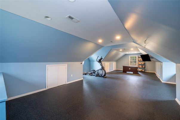 Fitness Equipment, Interior, Recessed Lighting